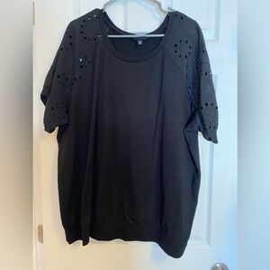Torrid Eyelet Short sleeve sweatshirt Size 3